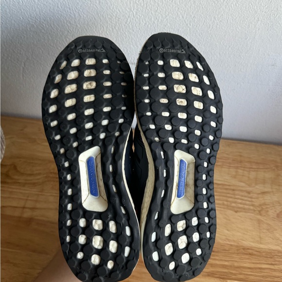 Adidas UltraBoost 4.0 - Picture 8 of 8